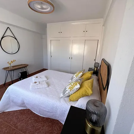 Gran Apartamento Con Parking Gratis Centro De Malaga Exterior photo